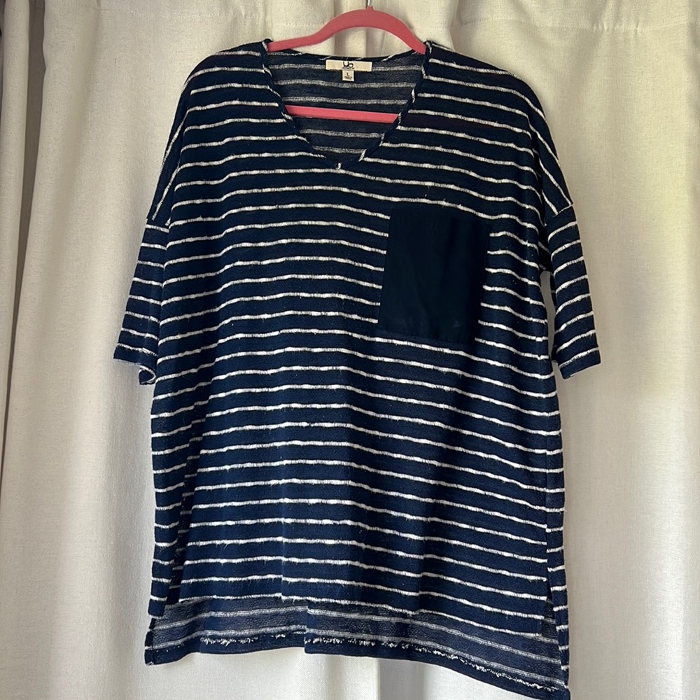 Women’s Flowy sweater
